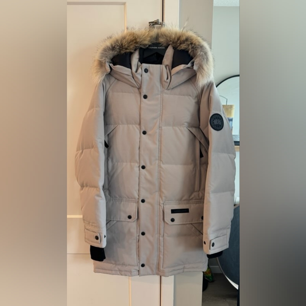 RARE! Men's Emory Parka Black Label. Small